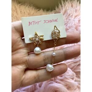 💓💓💓New betseyville the cute earrings 💓💓